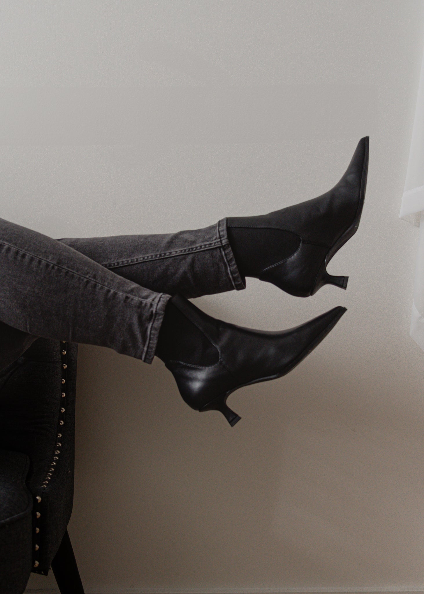 The Novva Smooth Boot Black 9